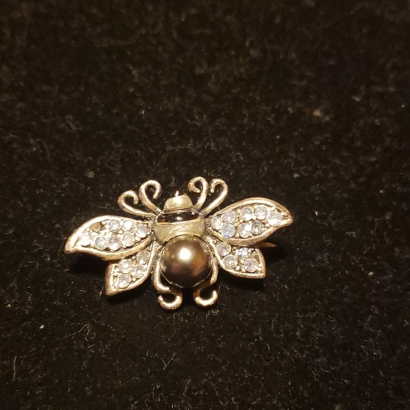 Beautiful brooch - Picture 2 of 4